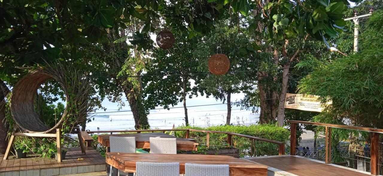 Javacove Beach Hotel Batukaras Ngoại thất bức ảnh