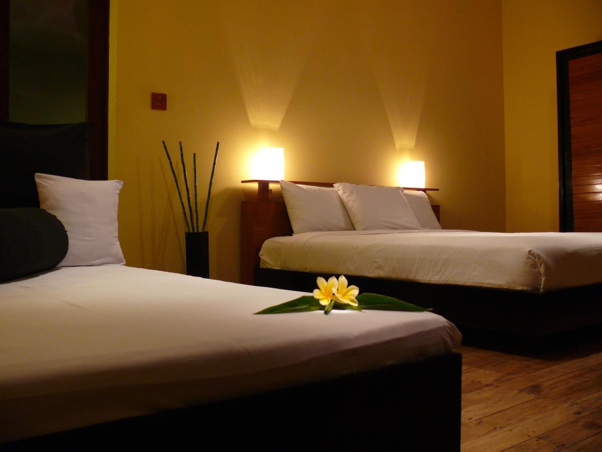 Javacove Beach Hotel Batukaras Ngoại thất bức ảnh