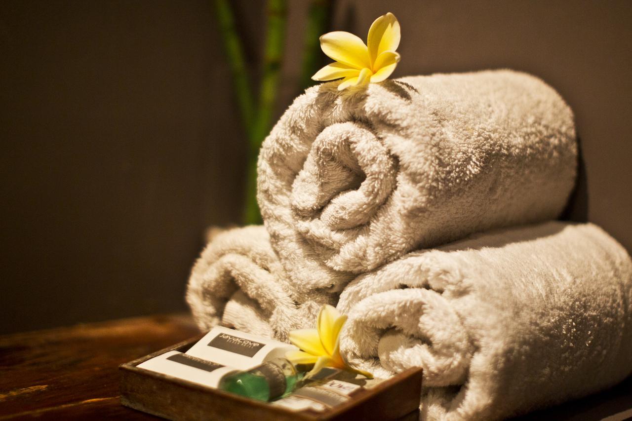 Javacove Beach Hotel Batukaras Ngoại thất bức ảnh